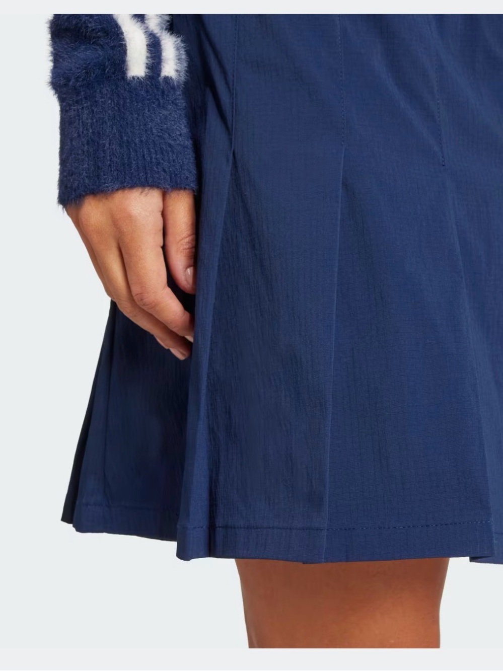 Adidas Originals pleated skirt. - Picture 5 of 6